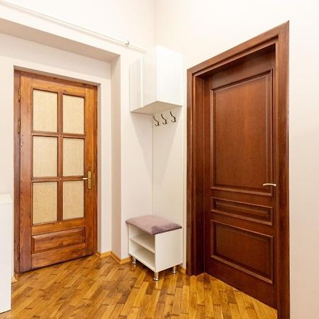 Апартаменти В Центрі Міста Ivano-Frankivsk Esterno foto