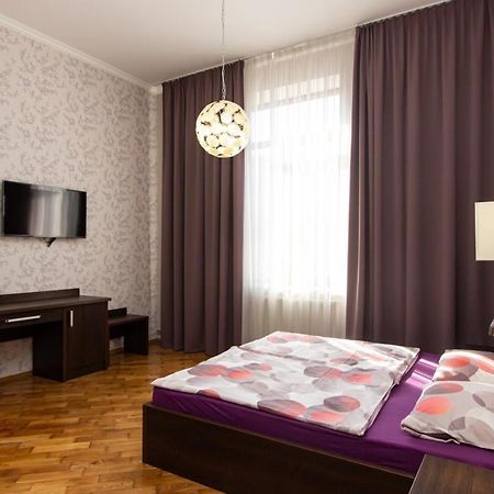 Апартаменти В Центрі Міста Ivano-Frankivsk Esterno foto